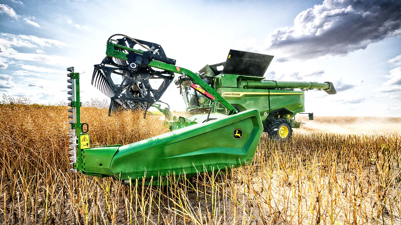 Motoare noi cu HarvestMotion™ și gestionarea inteligentă a puterii la recoltare
