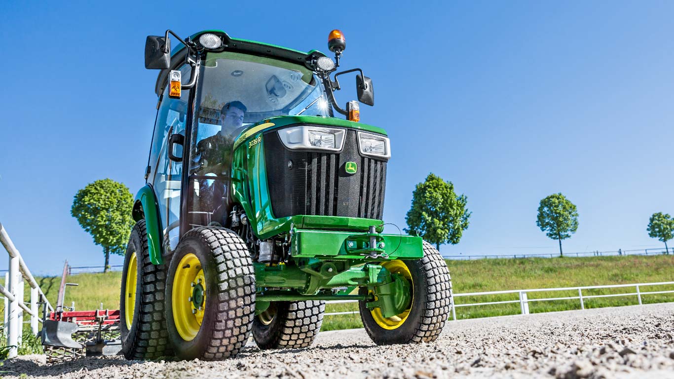 3 Series, Compact Utility Tractors, Field