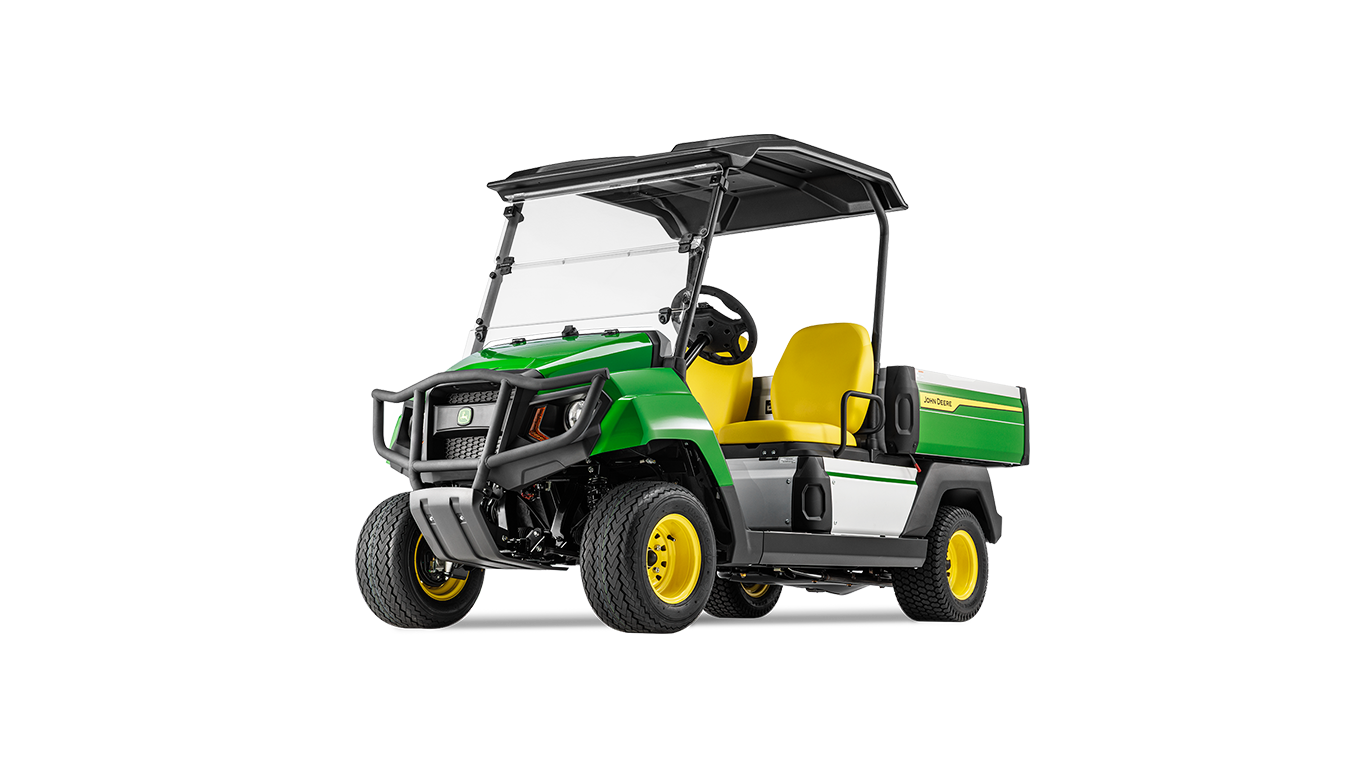 Vedere frontal-laterală a vehiculului utilizar John Deere Gator GS pe benzină, evidenţiind bara rezistentă şi compartimentul de marfă spaţios.