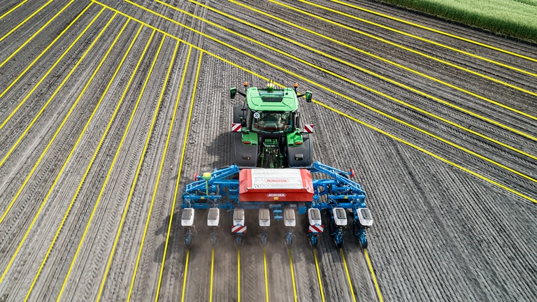 Tractoare John Deere cu Autopath, vedere de sus
