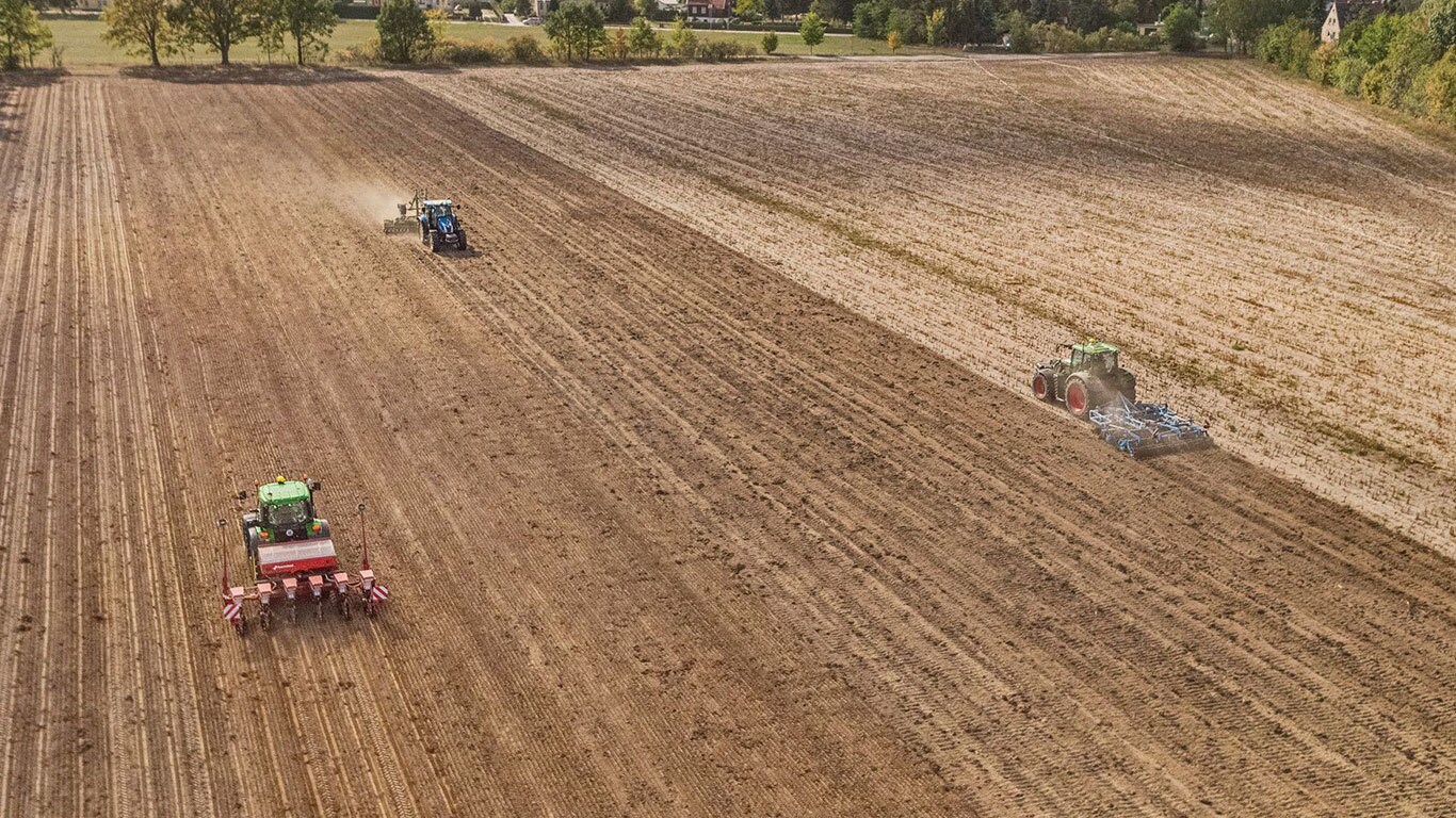 img-autotrac-lucrul-la-fermă